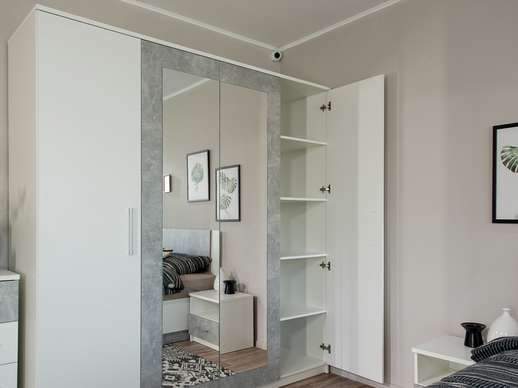 Шкаф 4-дверный   