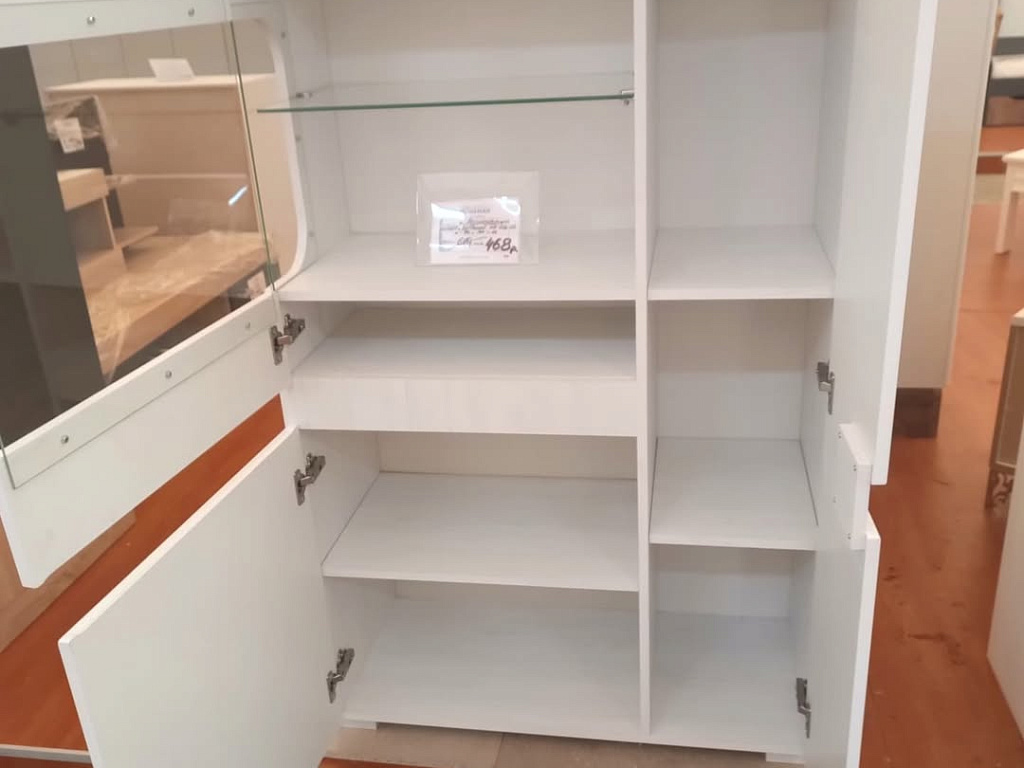 Шкаф с витриной   МН-026-03